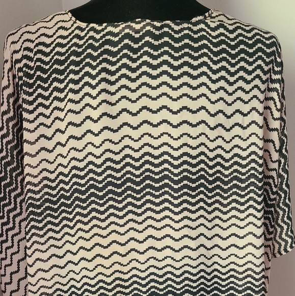 Thin Light Patterned Cardigan - Picture 2 of 6